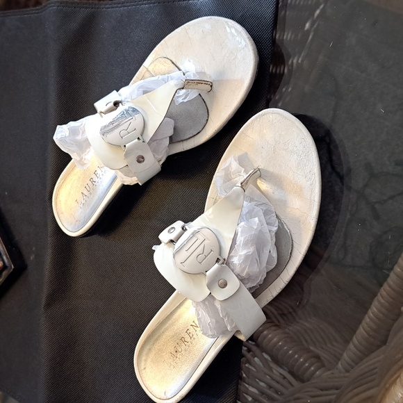 Ralph Lauren Kalana Slide on Sandles.   Silver Pendant front with Logo. Size 7.5 - Picture 2 of 8